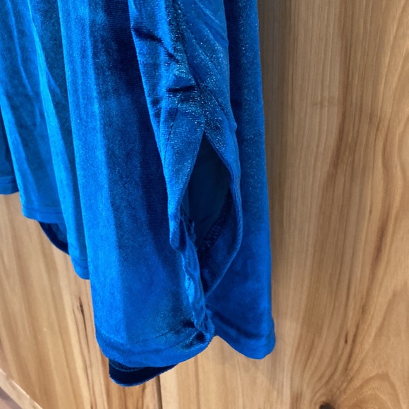 Velour stretchy blouse - Picture 5 of 6